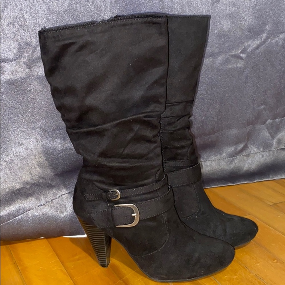 Heeled boots
